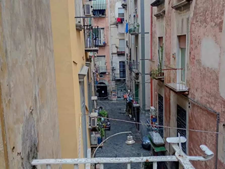Immagine 25 di Appartamento in affitto  in via Santa Chiara 24 a Napoli