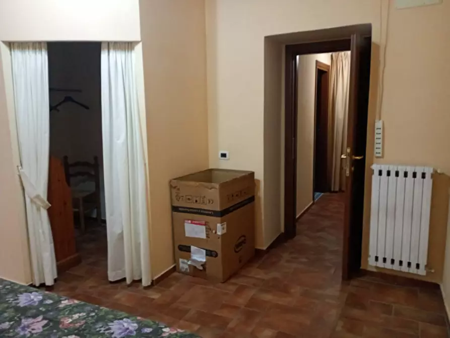 Immagine 29 di Appartamento in affitto  in via Santa Chiara 24 a Napoli