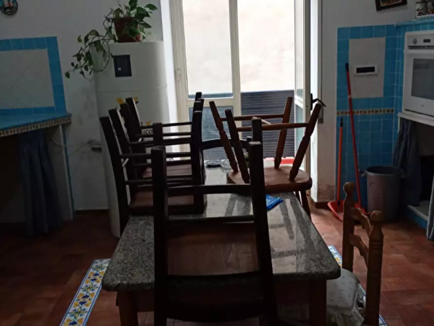 Immagine 37 di Appartamento in affitto  in via Santa Chiara 24 a Napoli