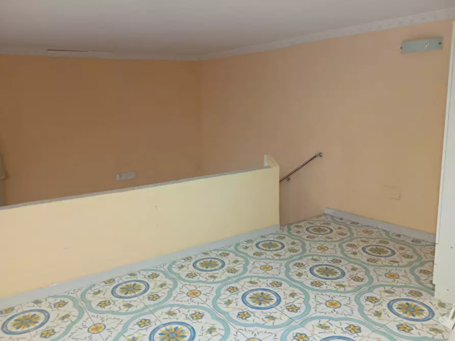 Immagine 47 di Appartamento in affitto  in via Santa Chiara 24 a Napoli