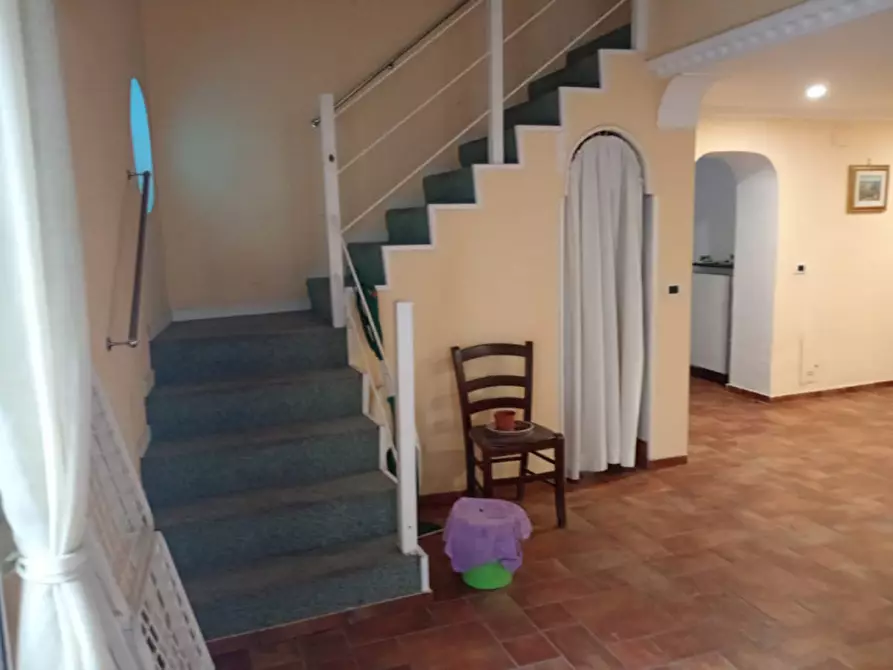 Immagine 49 di Appartamento in affitto  in via Santa Chiara 24 a Napoli