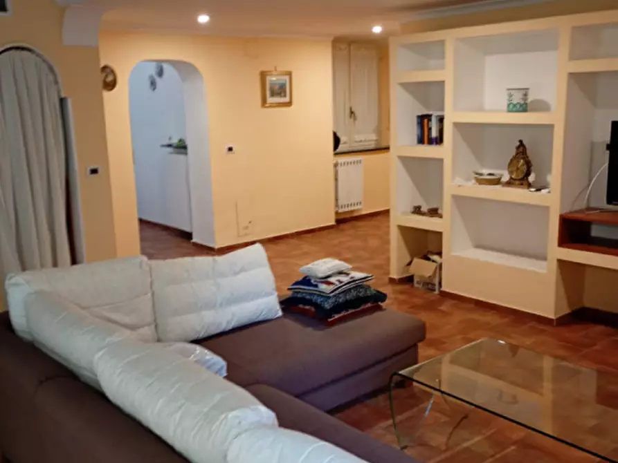 Immagine 52 di Appartamento in affitto  in via Santa Chiara 24 a Napoli