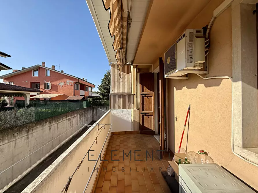 Immagine 9 di Appartamento in vendita  in via Vicentini a Pescantina