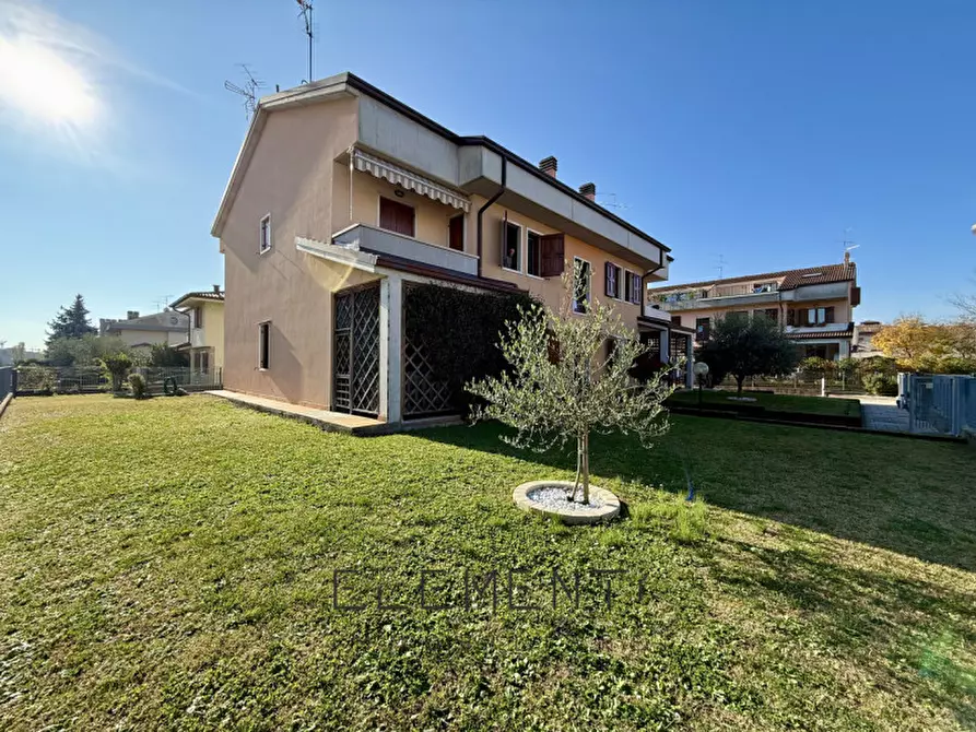 Immagine 20 di Appartamento in vendita  in via Vicentini a Pescantina