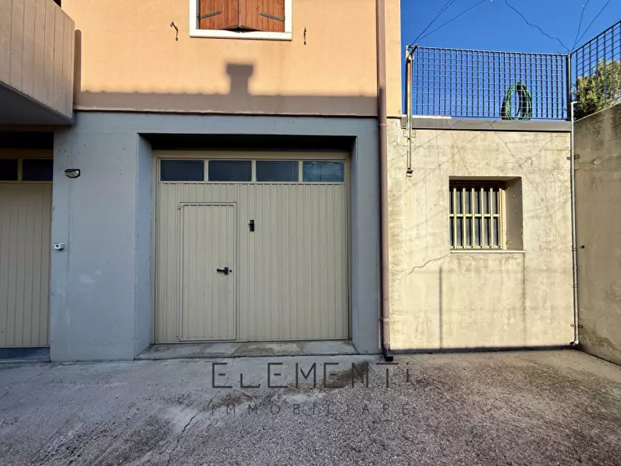 Immagine 23 di Appartamento in vendita  in via Vicentini a Pescantina