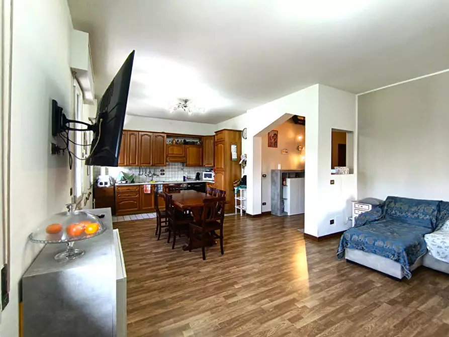 Immagine 1 di Casa bifamiliare in vendita  in Via Frassignoni a Brugine