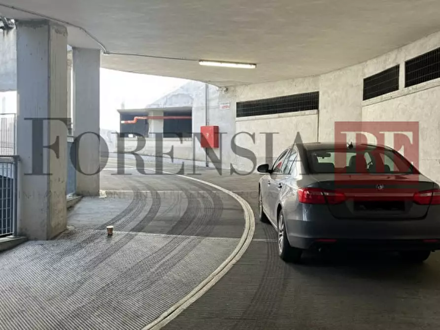 Immagine 5 di Garage in vendita  in Via Aldo Moro a San Giorgio A Cremano