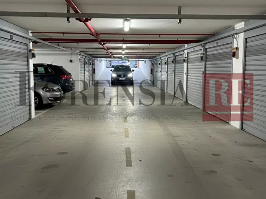 Immagine 6 di Garage in vendita  in Via Aldo Moro a San Giorgio A Cremano