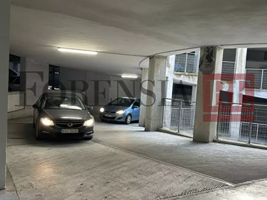 Immagine 10 di Garage in vendita  in Via Aldo Moro a San Giorgio A Cremano