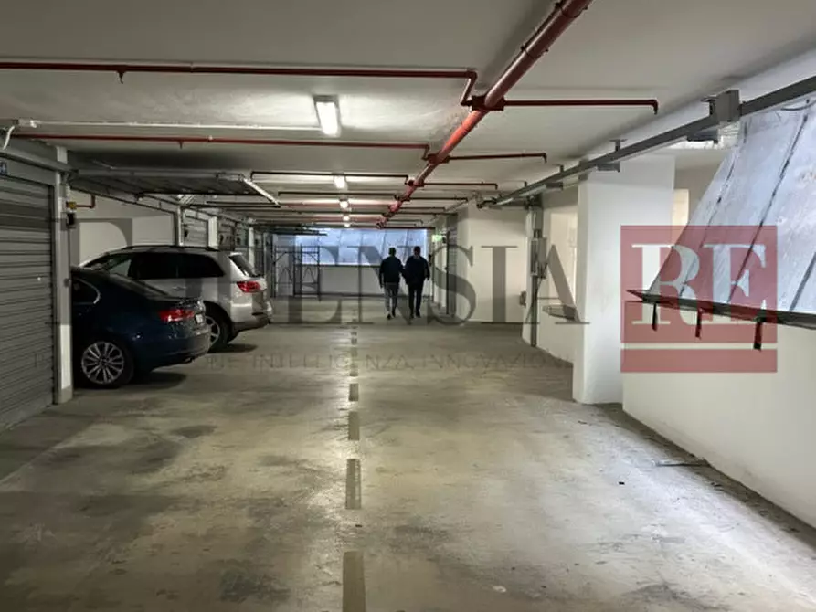 Immagine 11 di Garage in vendita  in Via Aldo Moro a San Giorgio A Cremano