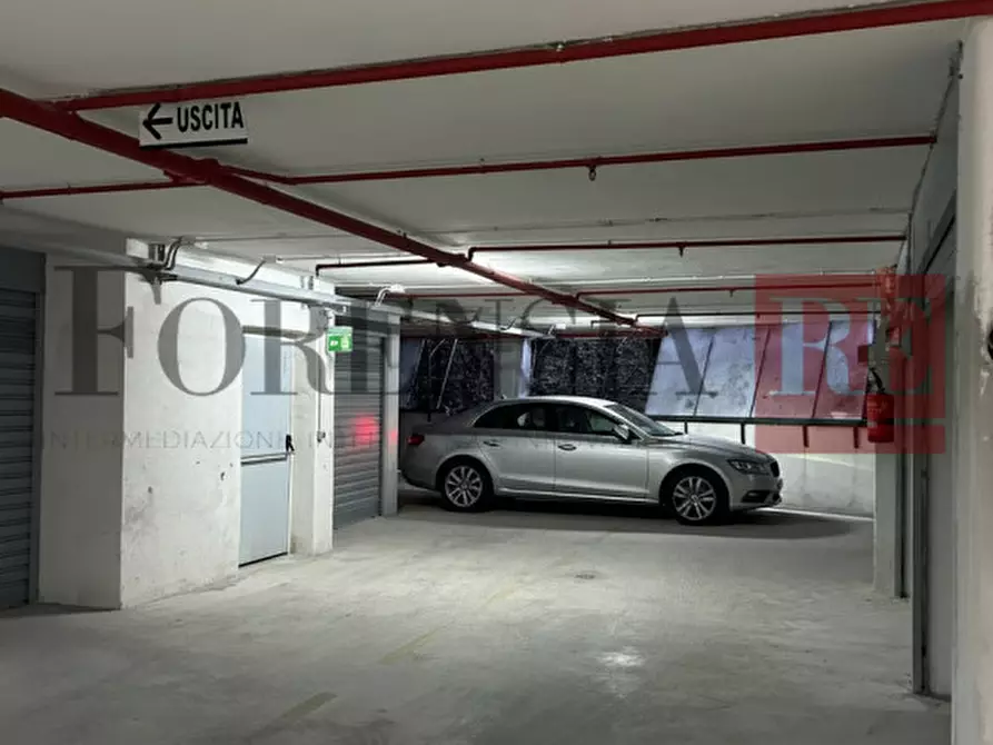 Immagine 20 di Garage in vendita  in Via Aldo Moro a San Giorgio A Cremano