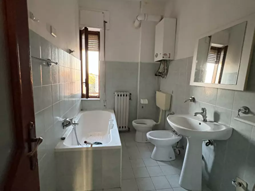 Immagine 11 di Appartamento in vendita  in VIA ETTORE VITALE a Catanzaro