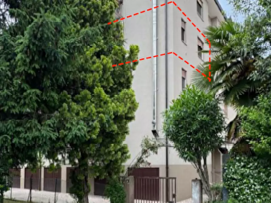 Immagine 1 di Appartamento in vendita  in Via Volturno a Venezia