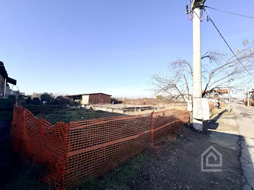 Immagine 8 di Terreno in vendita  in Via Giacomo Matteotti 2 a Verolengo