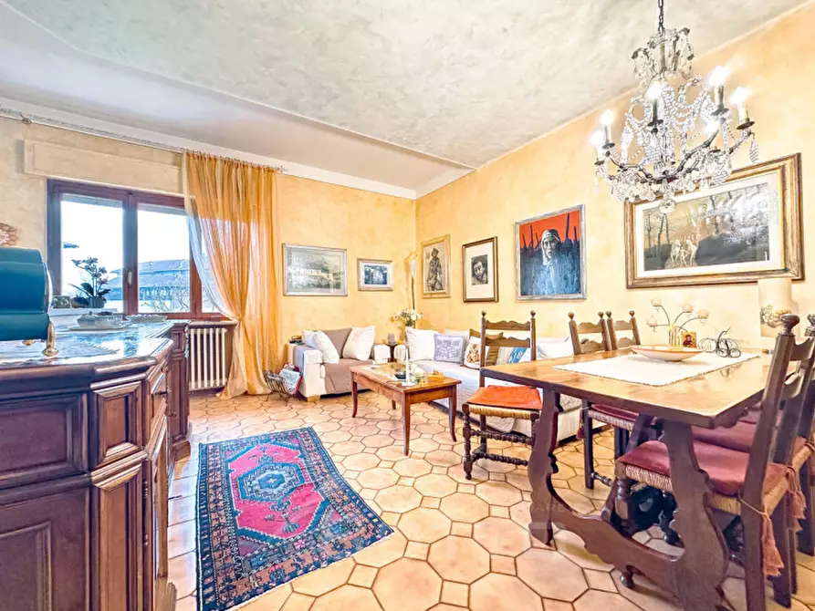 Immagine 2 di Villa in vendita  in Via Angelo Valazza 60 a Boca