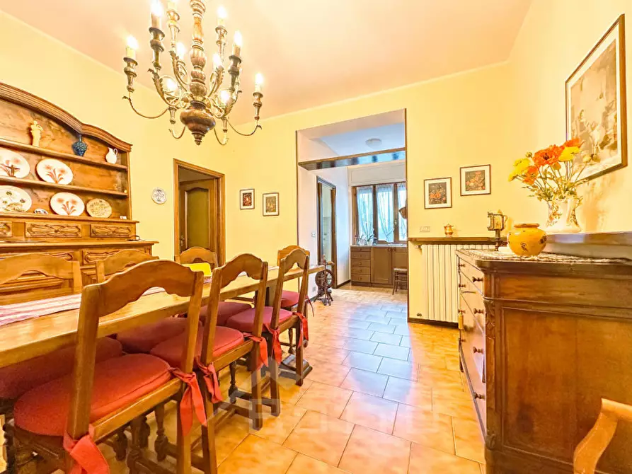 Immagine 3 di Villa in vendita  in Via Angelo Valazza 60 a Boca