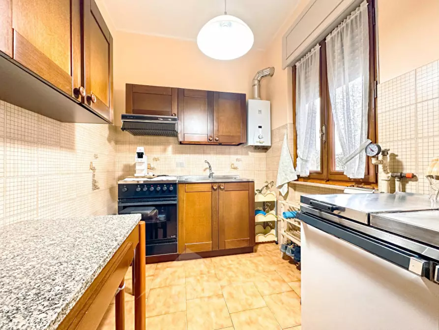 Immagine 11 di Villa in vendita  in Via Angelo Valazza 60 a Boca