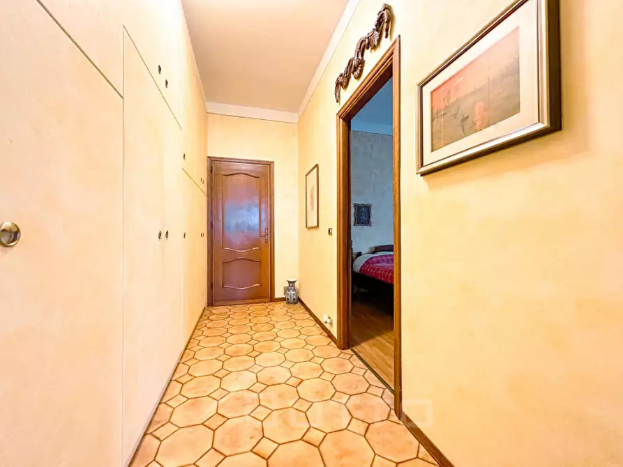 Immagine 15 di Villa in vendita  in Via Angelo Valazza 60 a Boca