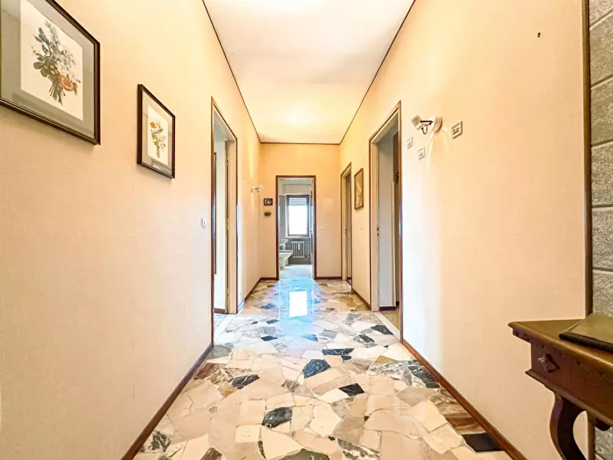 Immagine 16 di Villa in vendita  in Via Angelo Valazza 60 a Boca