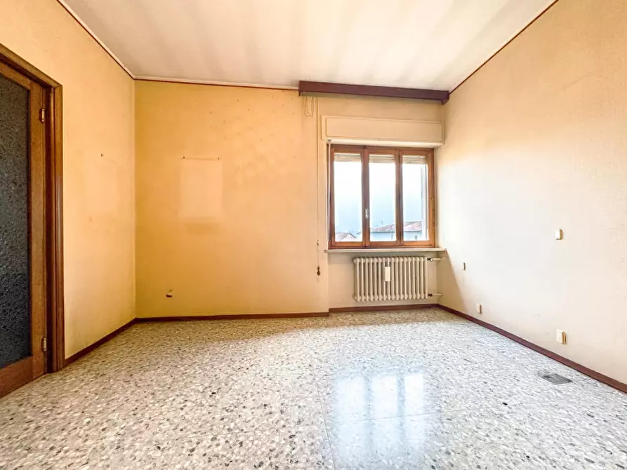 Immagine 26 di Villa in vendita  in Via Angelo Valazza 60 a Boca