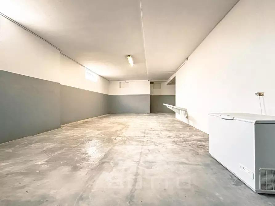 Immagine 31 di Villa in vendita  in Via Angelo Valazza 60 a Boca