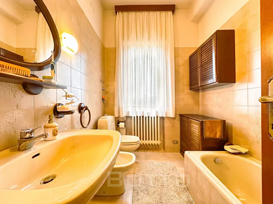 Immagine 34 di Villa in vendita  in Via Angelo Valazza 60 a Boca