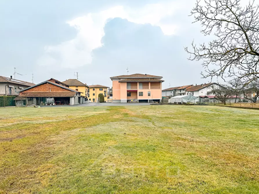 Immagine 43 di Villa in vendita  in Via Angelo Valazza 60 a Boca