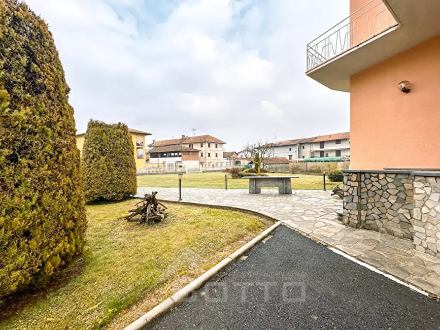 Immagine 44 di Villa in vendita  in Via Angelo Valazza 60 a Boca