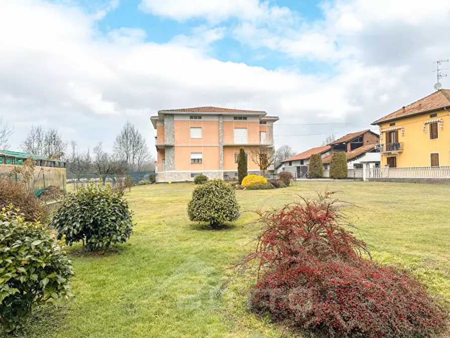 Immagine 50 di Villa in vendita  in Via Angelo Valazza 60 a Boca