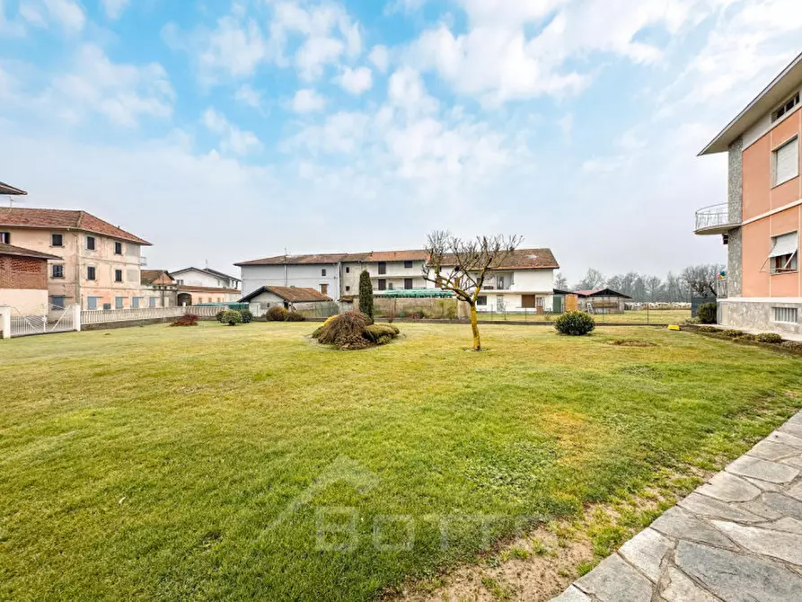 Immagine 52 di Villa in vendita  in Via Angelo Valazza 60 a Boca