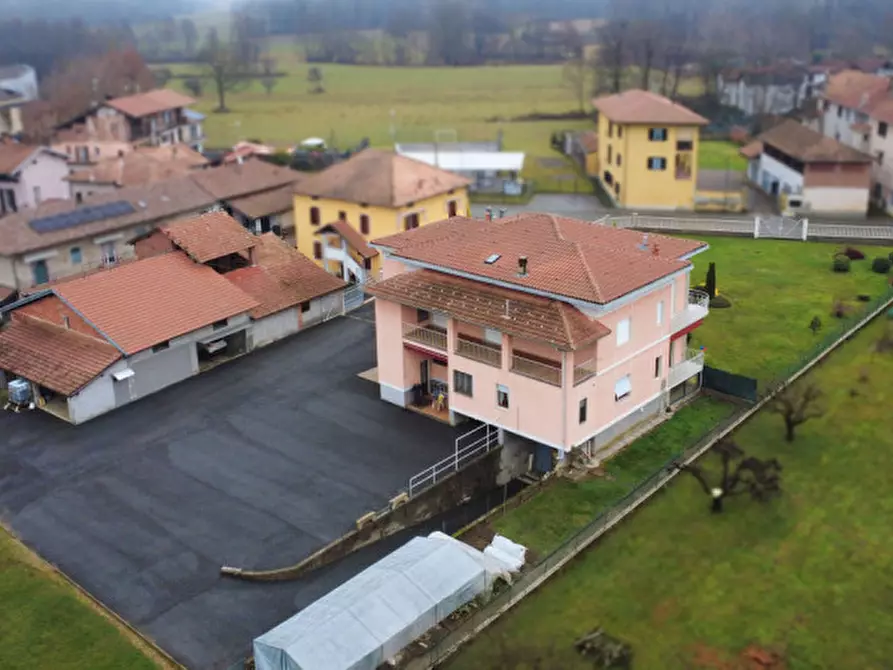 Immagine 54 di Villa in vendita  in Via Angelo Valazza 60 a Boca