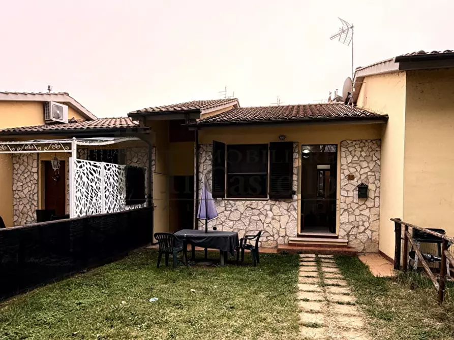 Immagine 1 di Appartamento in vendita  in Rigutini a Castiglione Del Lago