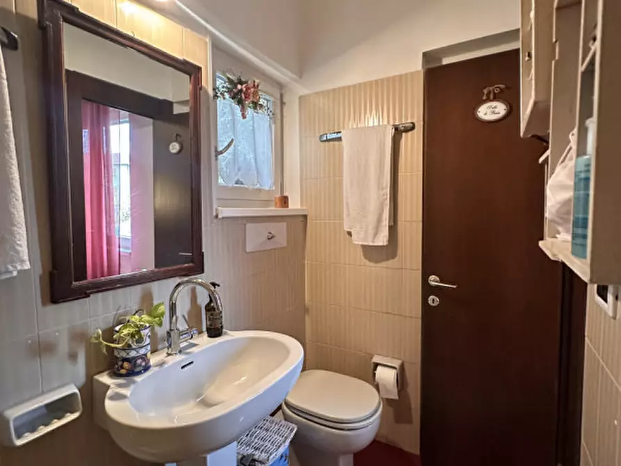 Immagine 14 di Appartamento in vendita  in Via Dante Alighieri a Schio