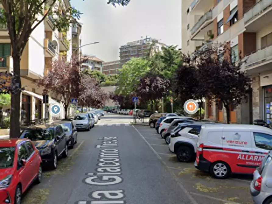 Immagine 7 di Appartamento in vendita  in Via Giacomo Trevis a Roma