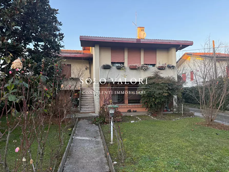 Immagine 3 di Villa in vendita  a Castelfranco Veneto