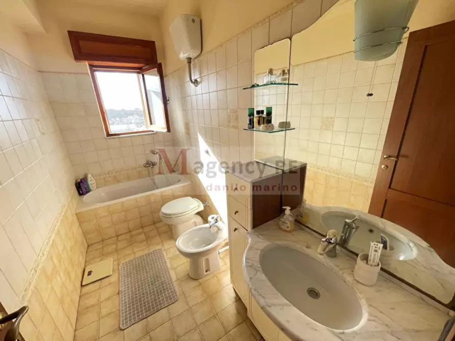 Immagine 13 di Casa indipendente in vendita  in Via Mario Trapezi 36 a Reggio Di Calabria