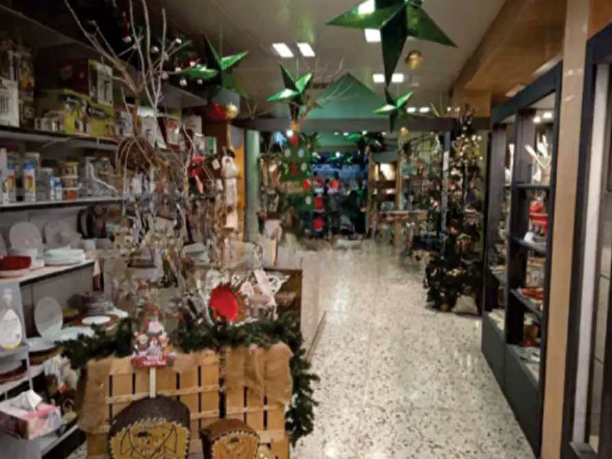 Immagine 2 di Negozio in vendita  in Vicolo Petrarca, 3 a San Martino Di Lupari