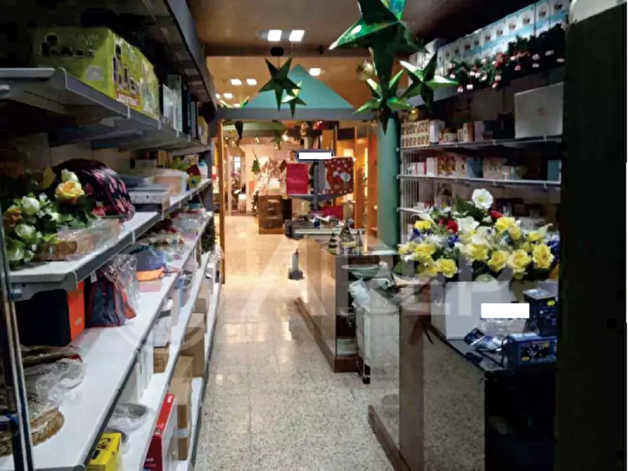 Immagine 3 di Negozio in vendita  in Vicolo Petrarca, 3 a San Martino Di Lupari