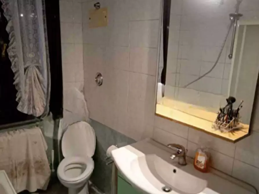 Immagine 9 di Negozio in vendita  in Vicolo Petrarca, 3 a San Martino Di Lupari