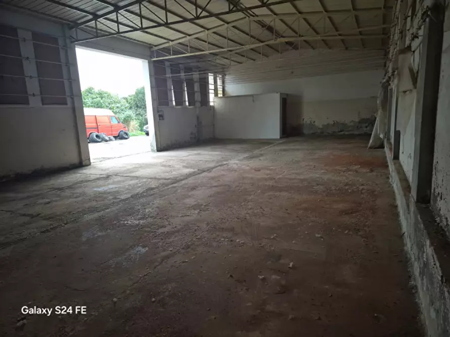 Immagine 2 di Capannone industriale in affitto  a Quartu Sant'elena