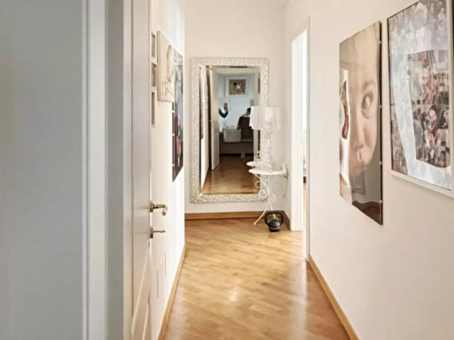 Immagine 9 di Appartamento in vendita  in Via Gian Battista Morgagni a Bologna