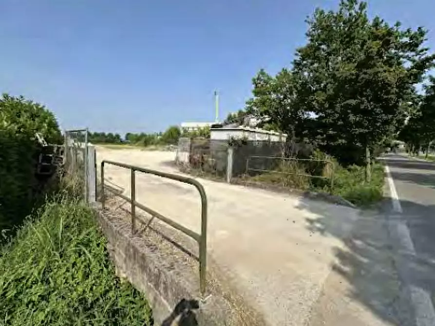 Immagine 2 di Terreno in vendita  in Strada delle Zecchette a Treviso