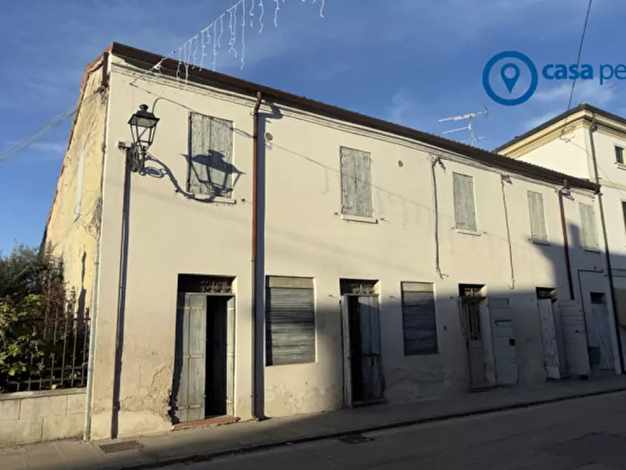 Immagine 2 di Villetta a schiera in vendita  in Via Roma, 2 a Crespino