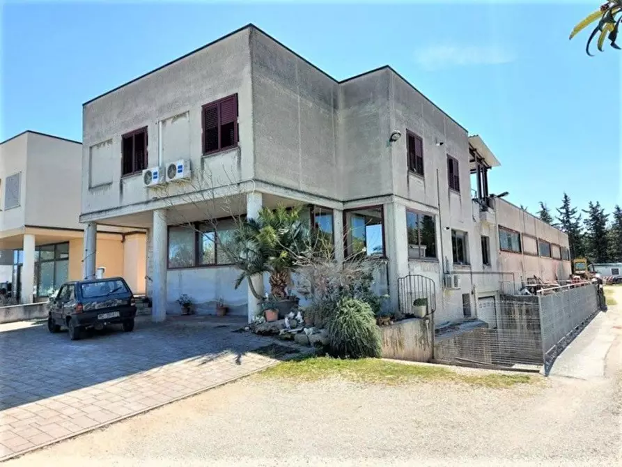 Immagine 2 di Capannone industriale in vendita  in Via Buscalferri, N. 3 a Caldarola