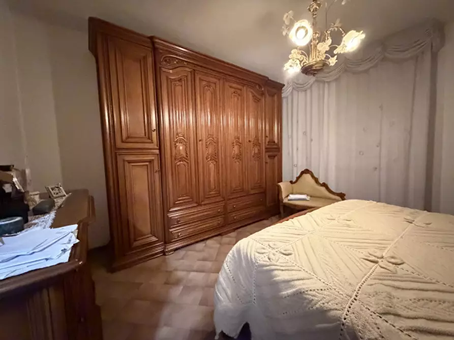 Immagine 13 di Appartamento in vendita  a Senigallia