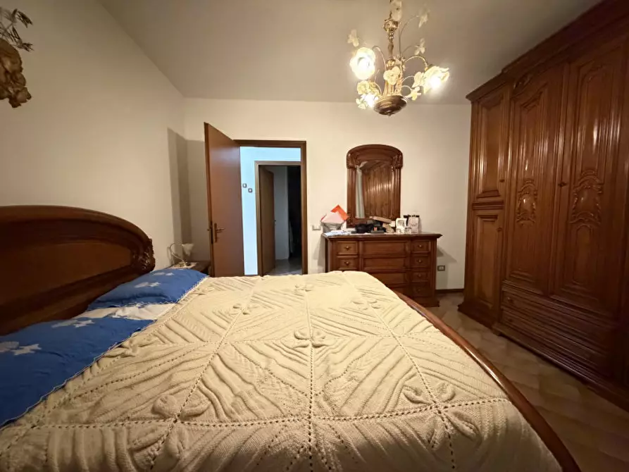 Immagine 15 di Appartamento in vendita  a Senigallia