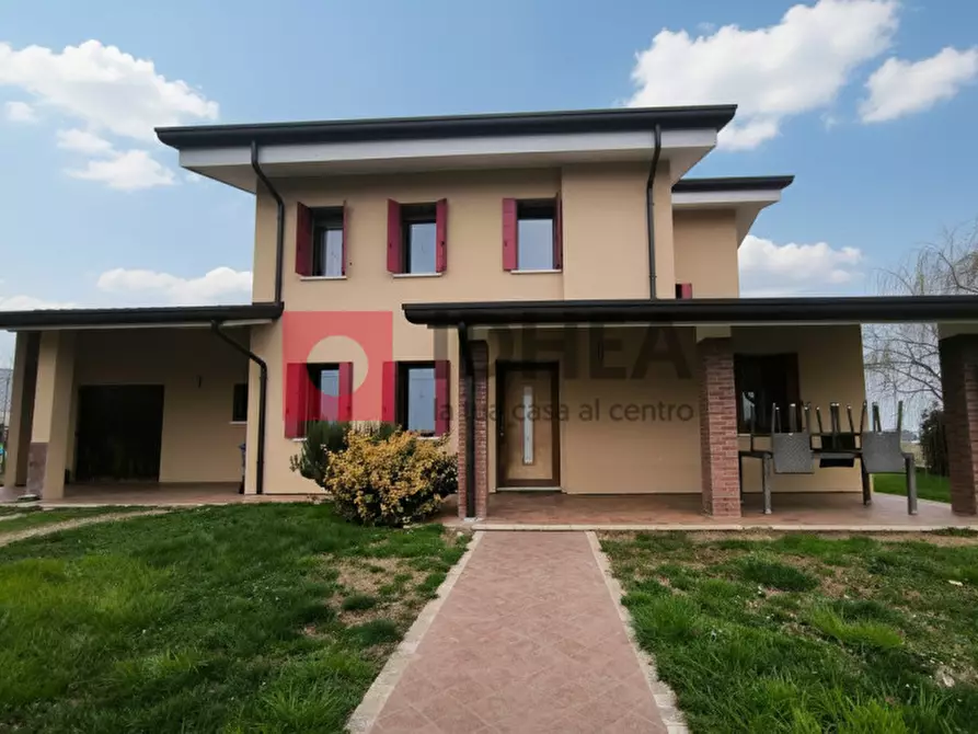Immagine 2 di Casa indipendente in vendita  in VIA PIAVE a Roncade