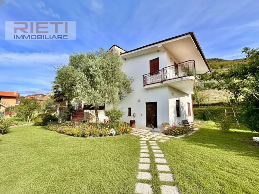 Immagine 1 di Villa in vendita  in via giacomo matteotti, 6 a Cantalice