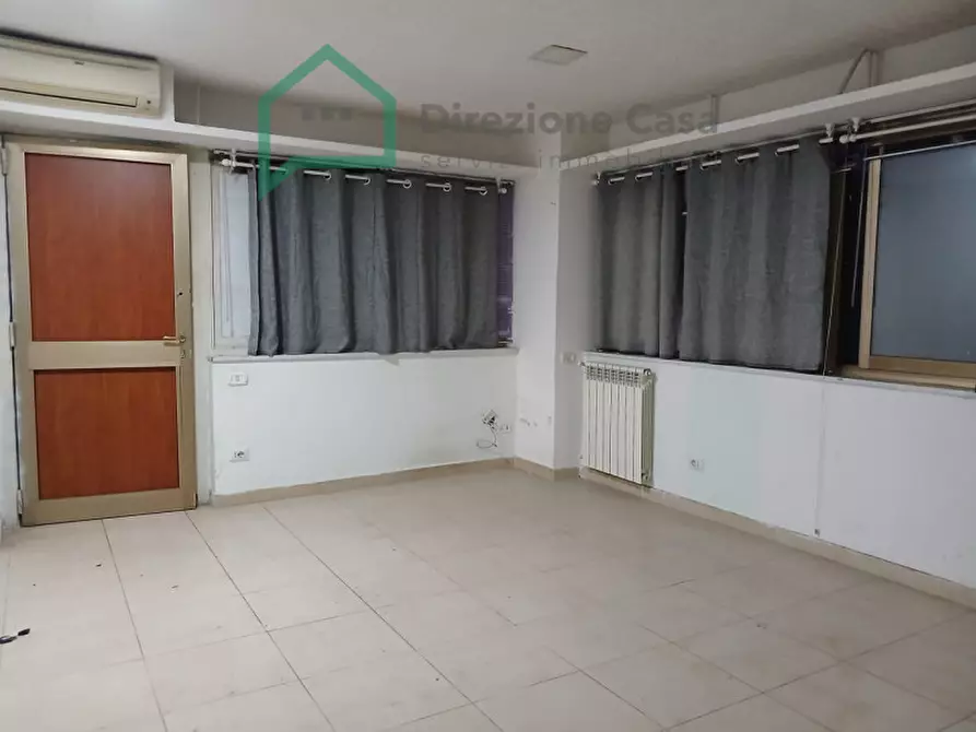 Immagine 4 di Ufficio in affitto  in Via Ponti Rossi a Napoli