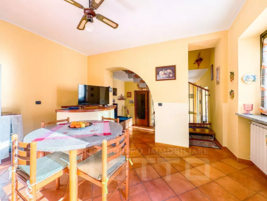 Immagine 5 di Villetta a schiera in vendita  in via santa maria n 40 a Bellinzago Novarese